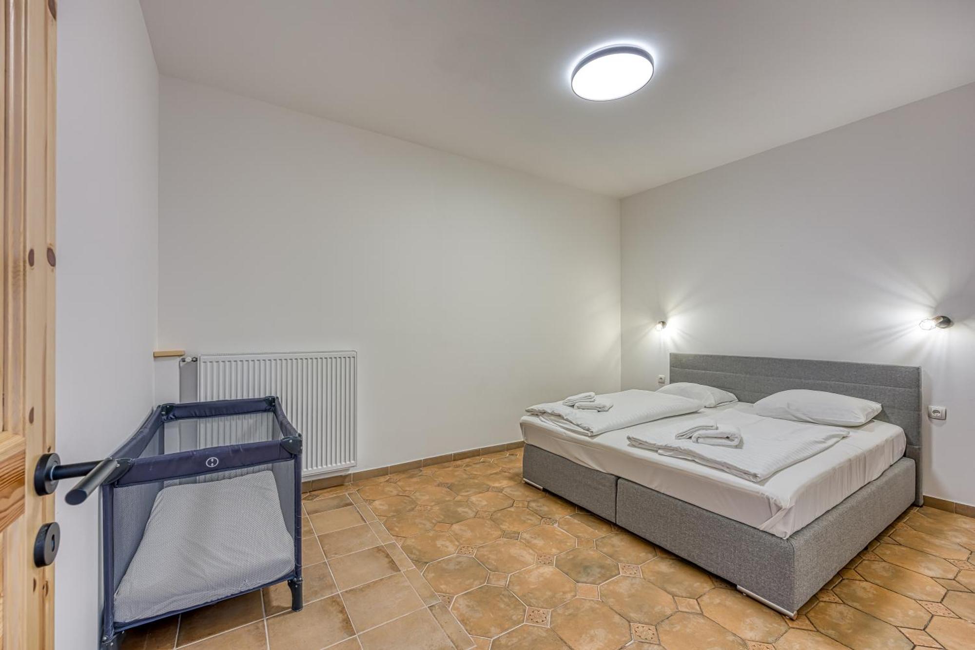 Vila Lisjak - Apartments Podčetrtek Værelse billede